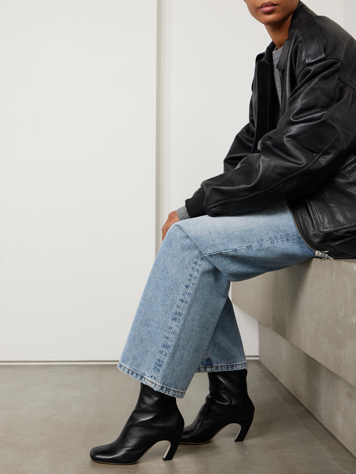 Le Monde Beryl Mica Glove Leather Ankle Boots In Black