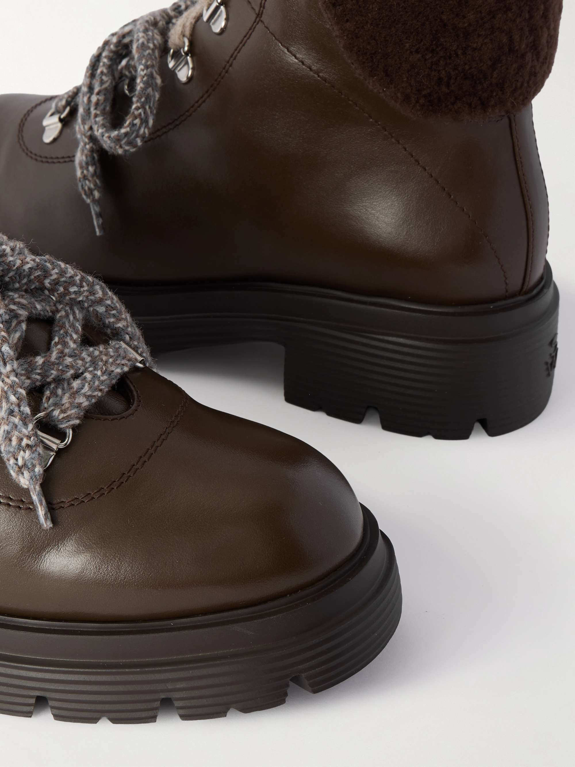 STUART WEITZMAN 