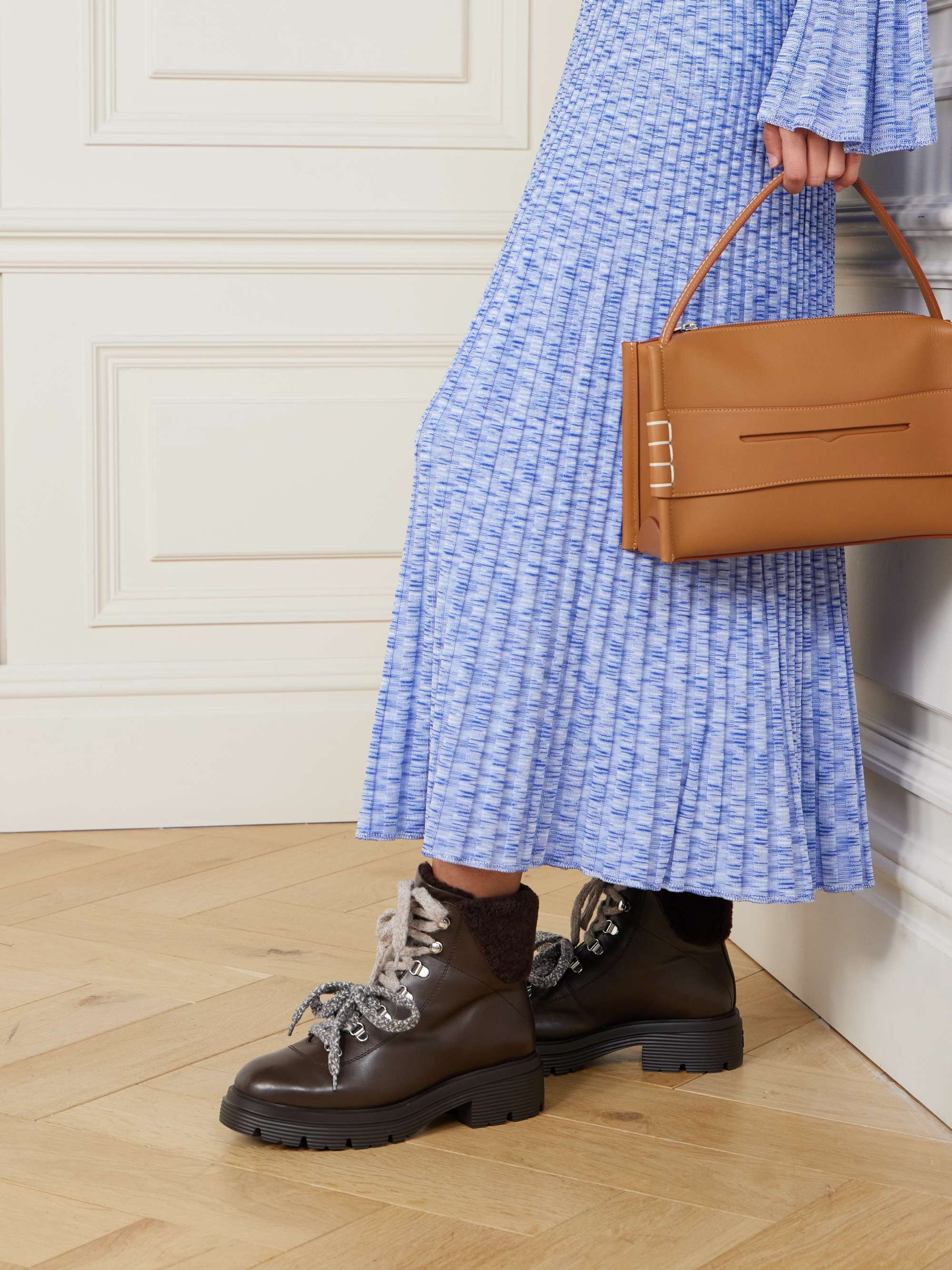 STUART WEITZMAN 