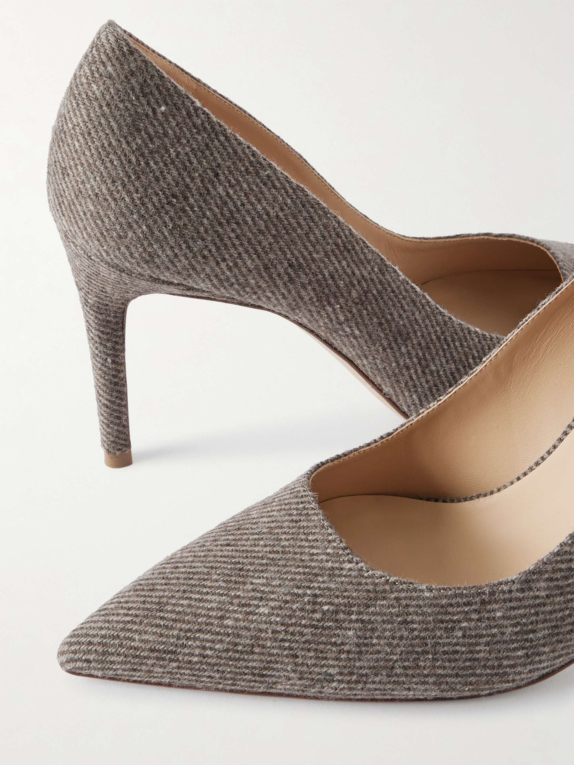 STUART WEITZMAN 