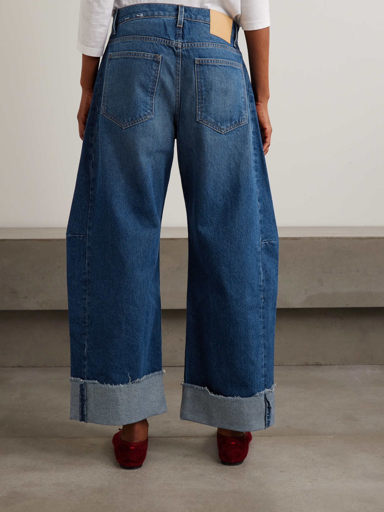 Relaxed Lasso Frayed Mid-Rise Barrel-Leg Jeans
