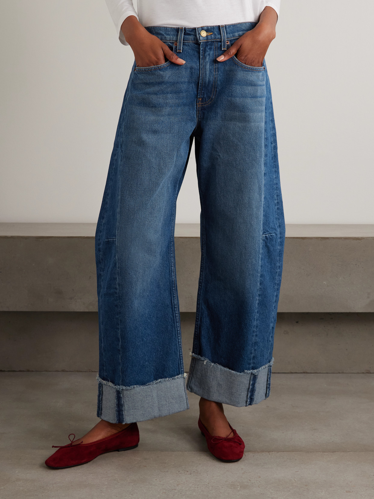 Relaxed Lasso Frayed Mid-Rise Barrel-Leg Jeans