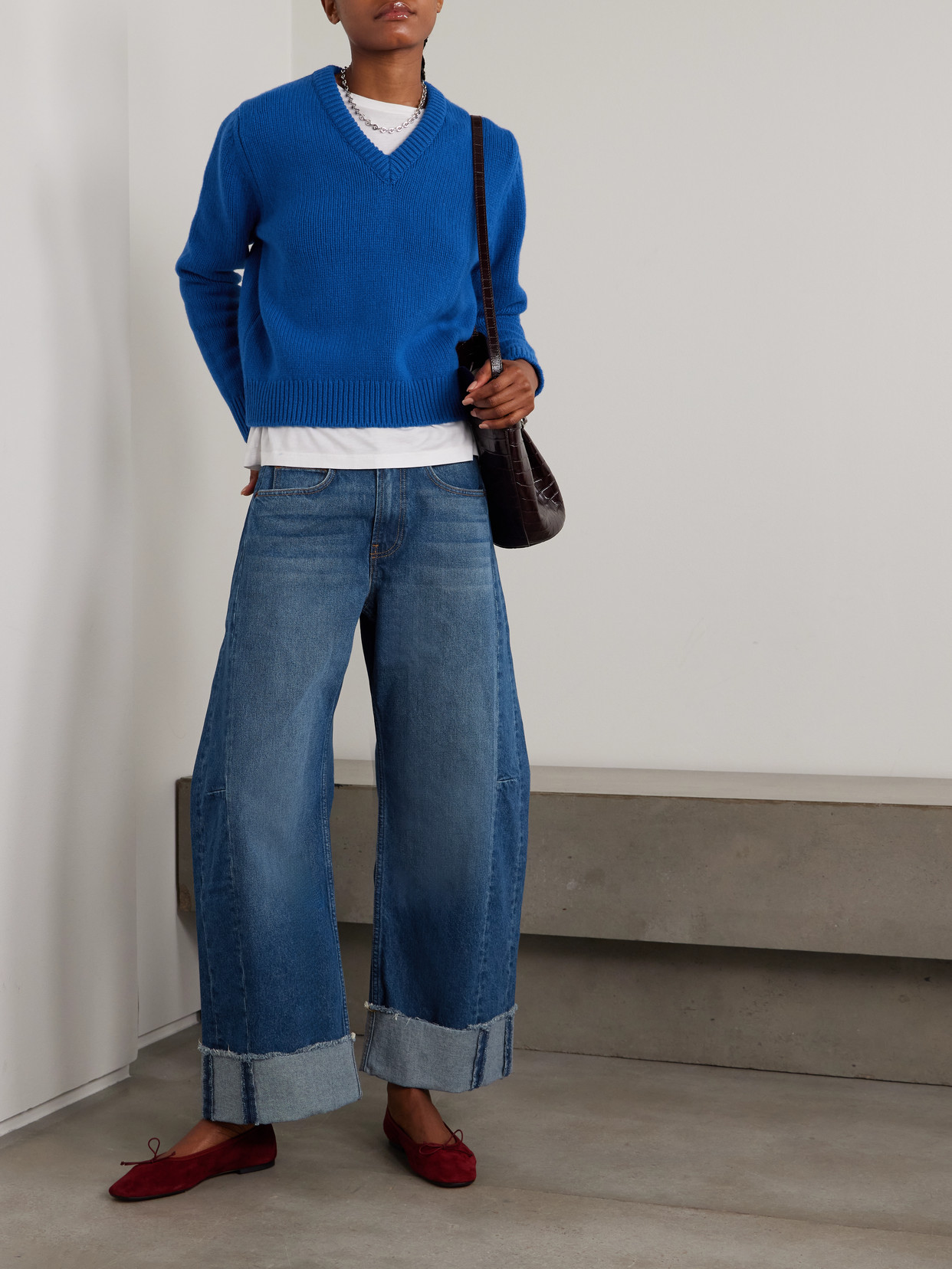 Relaxed Lasso Frayed Mid-Rise Barrel-Leg Jeans