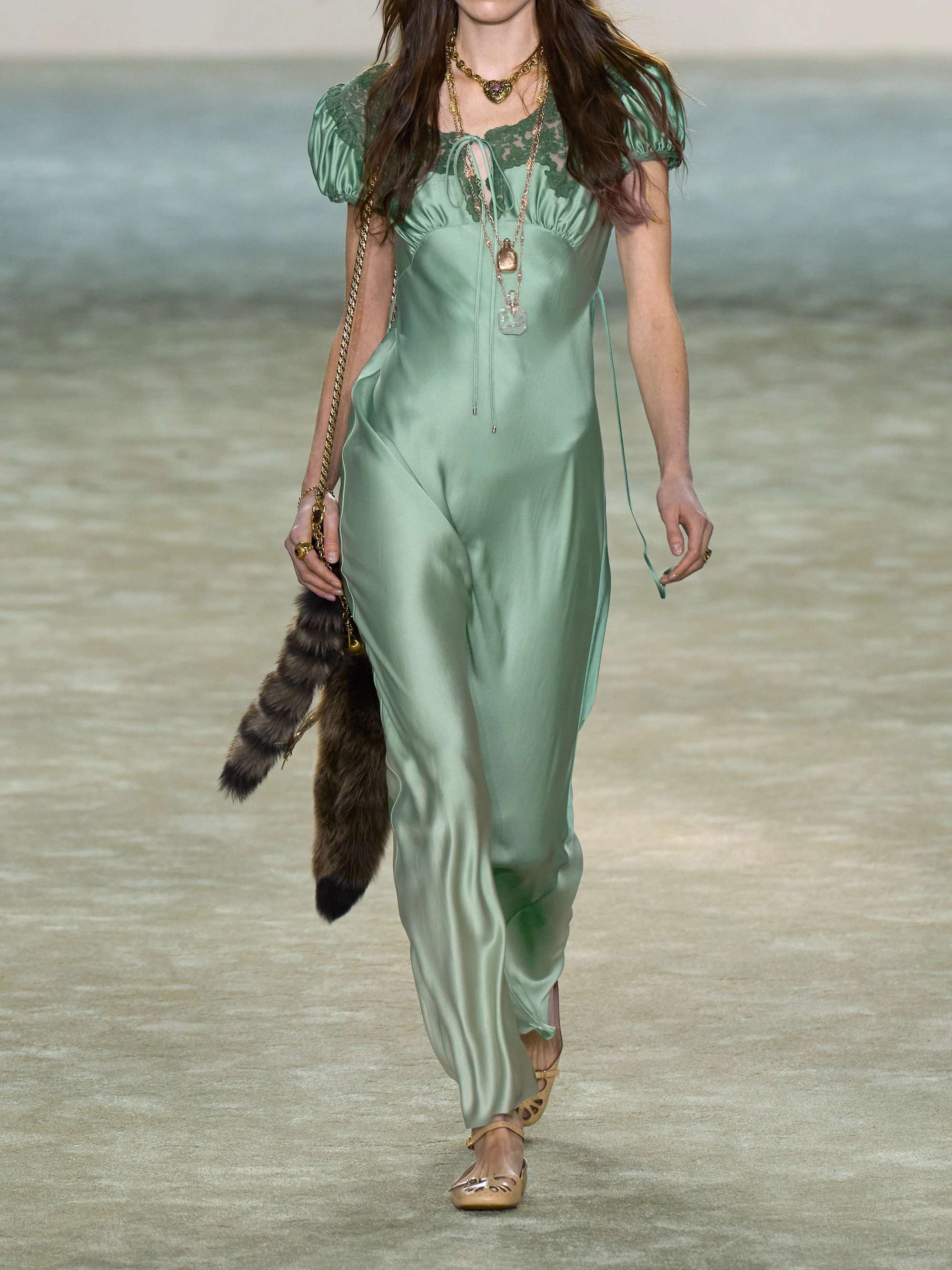 CHLOÉ 