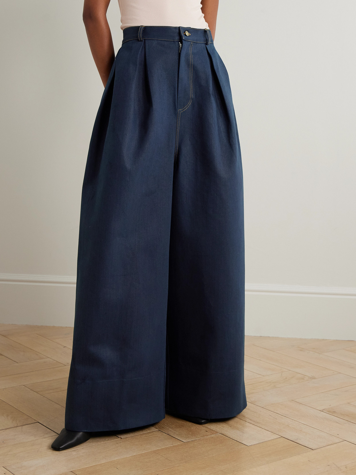 Marrakshi Life Pleated Mid-rise Wide-leg Jeans In Blue