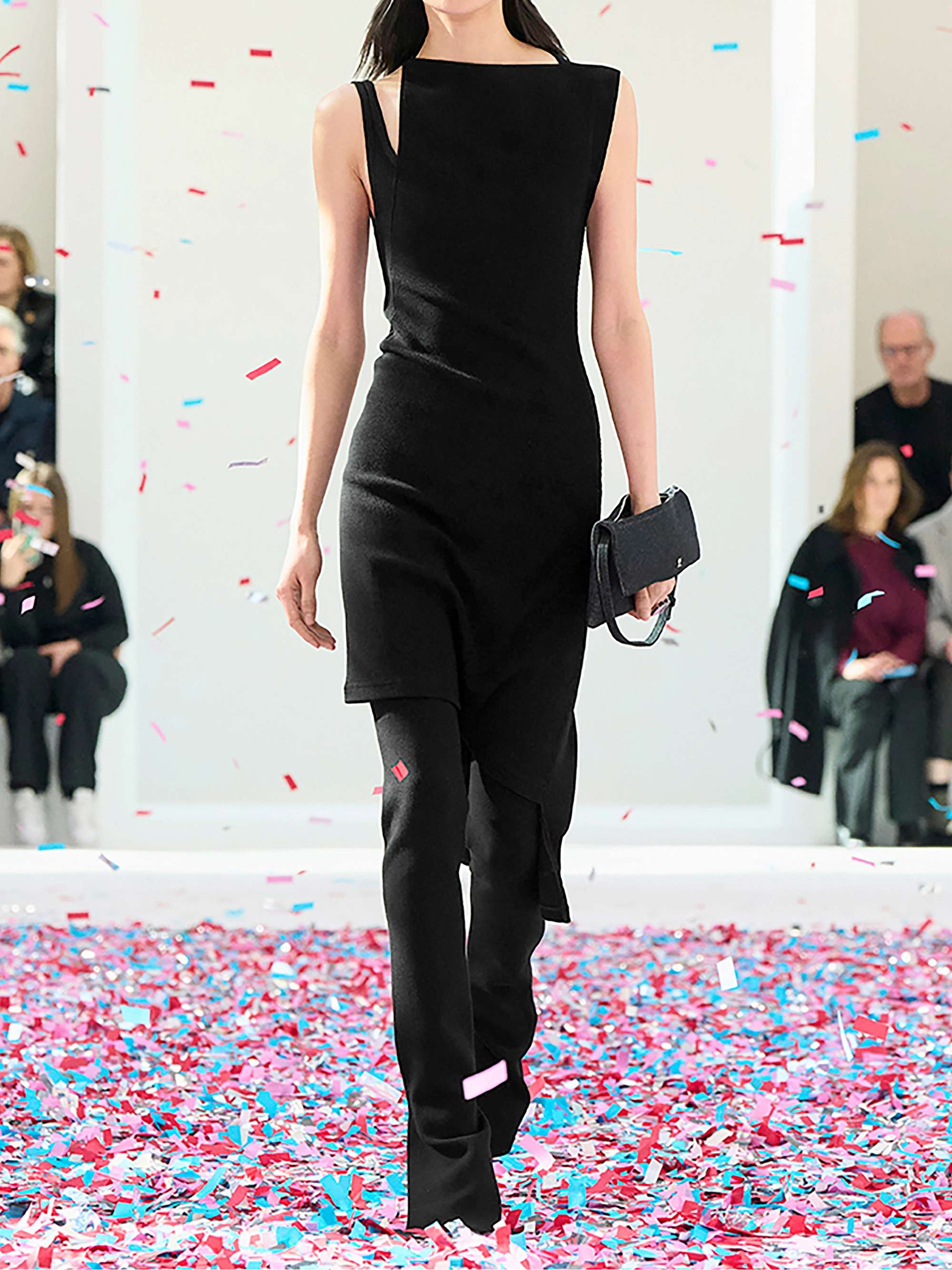 COURRÈGES 