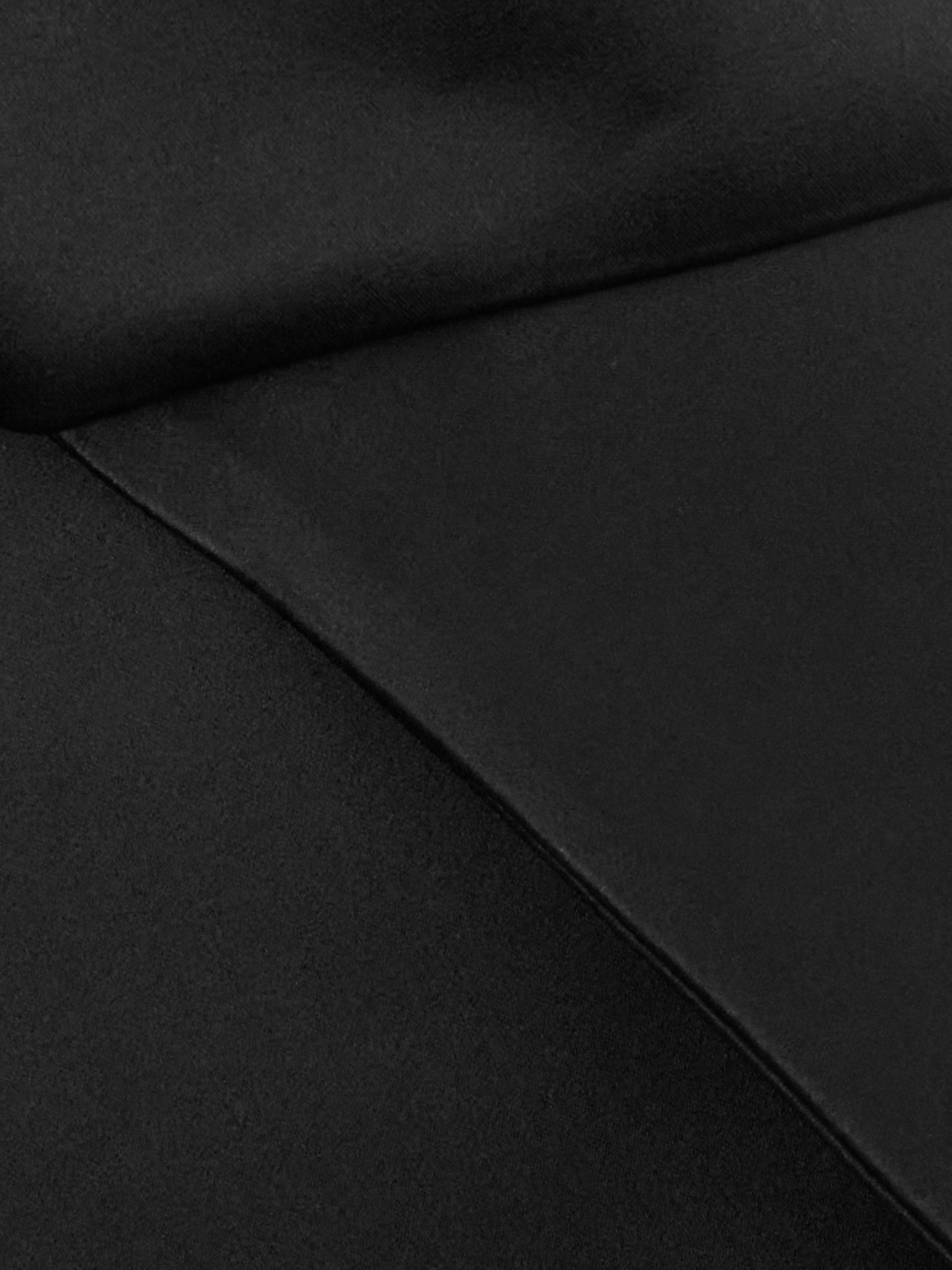 Wrap-Effect Asymmetric Mini