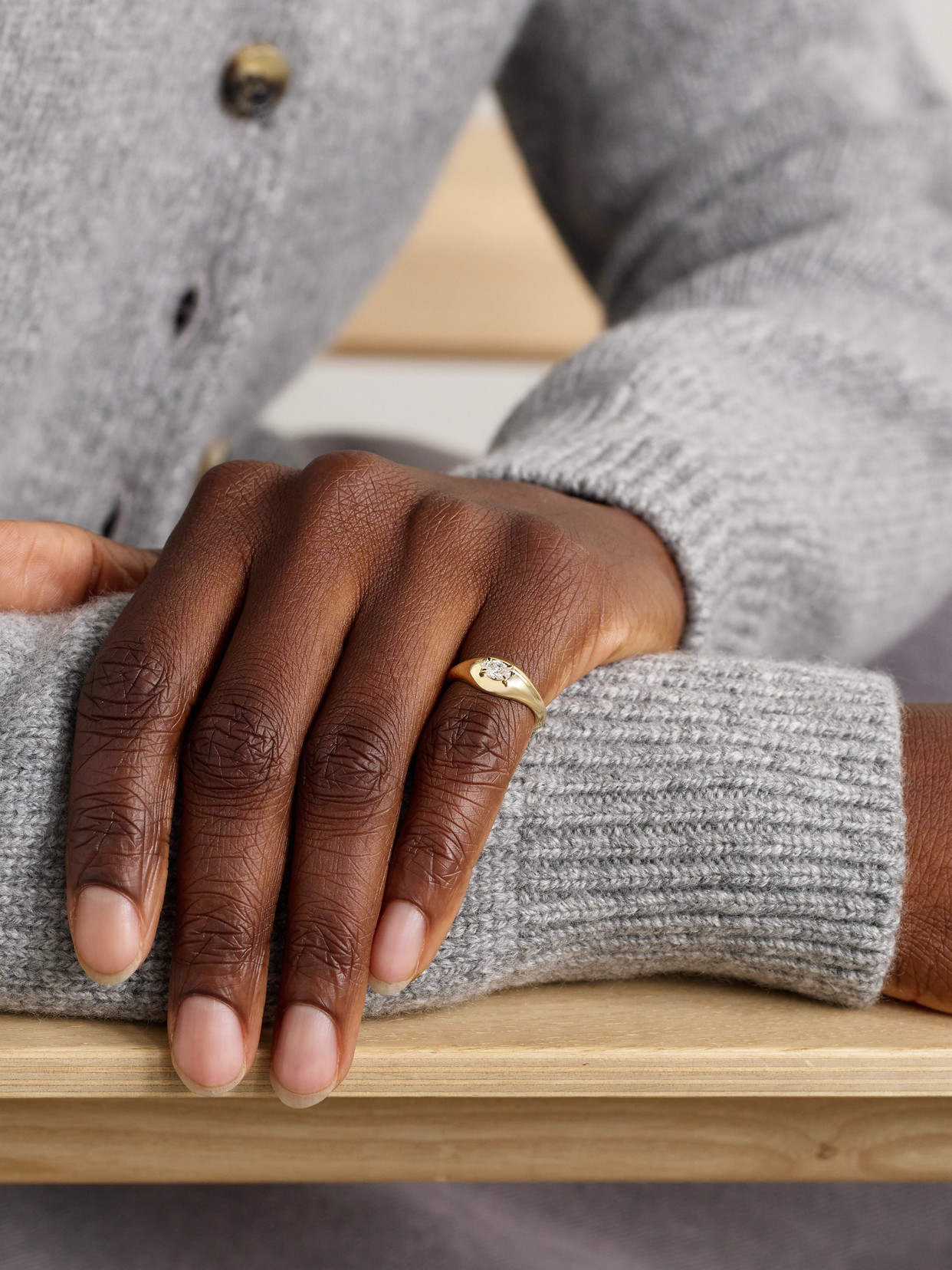 Stone And Strand The Essential 14-karat Gold Diamond Pinky Ring In Gold