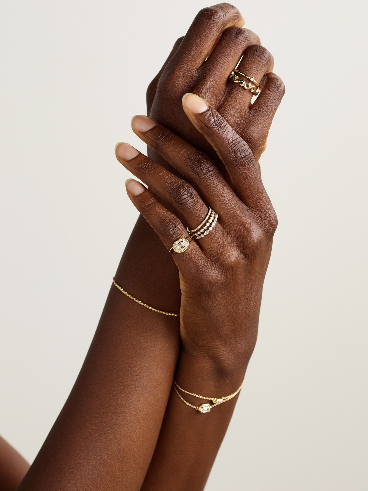 Stone And Strand The Essential Splurge 14-karat Gold Diamond Pinky Ring In Gold