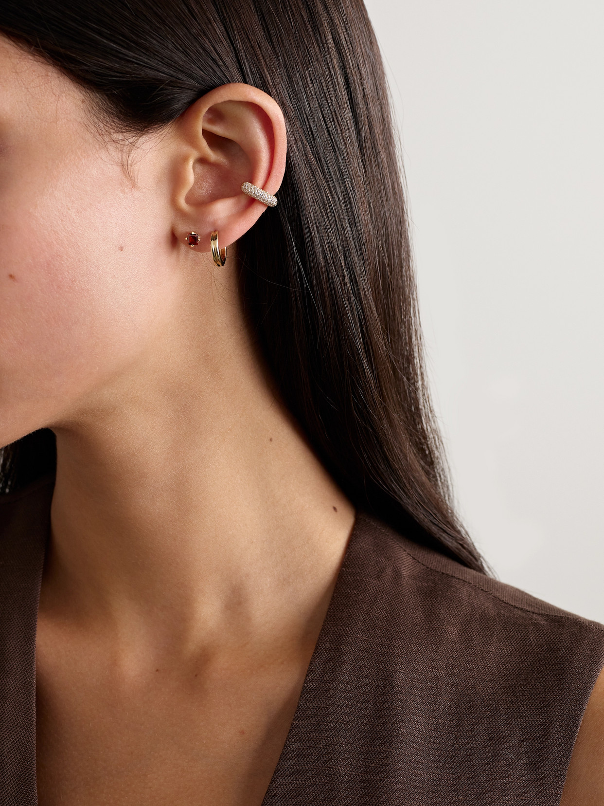 Stone And Strand 10-karat Gold Garnet Earrings In Gold