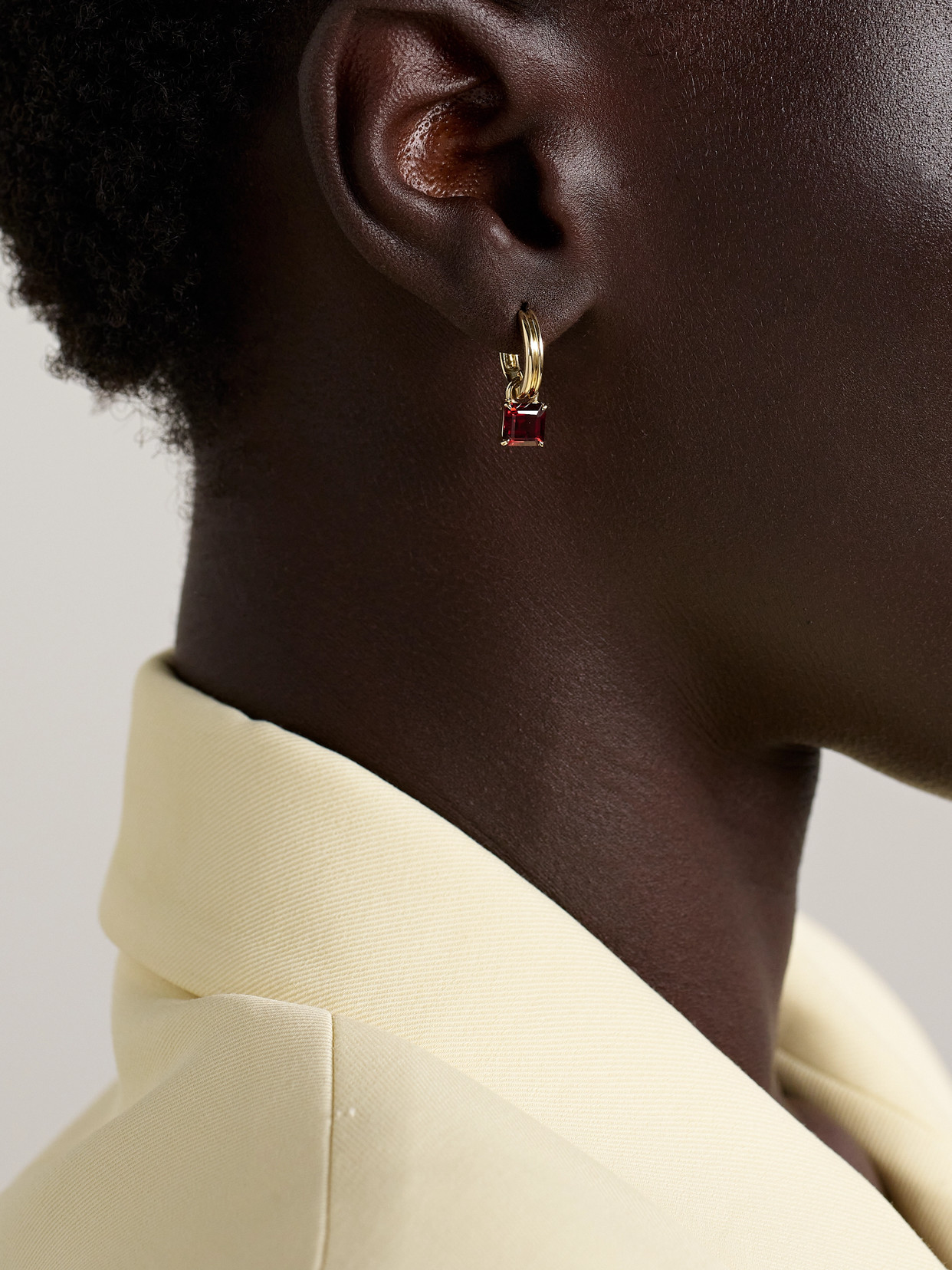Stone And Strand Studio 10-karat Gold Garnet Hoop Earrings In Gold