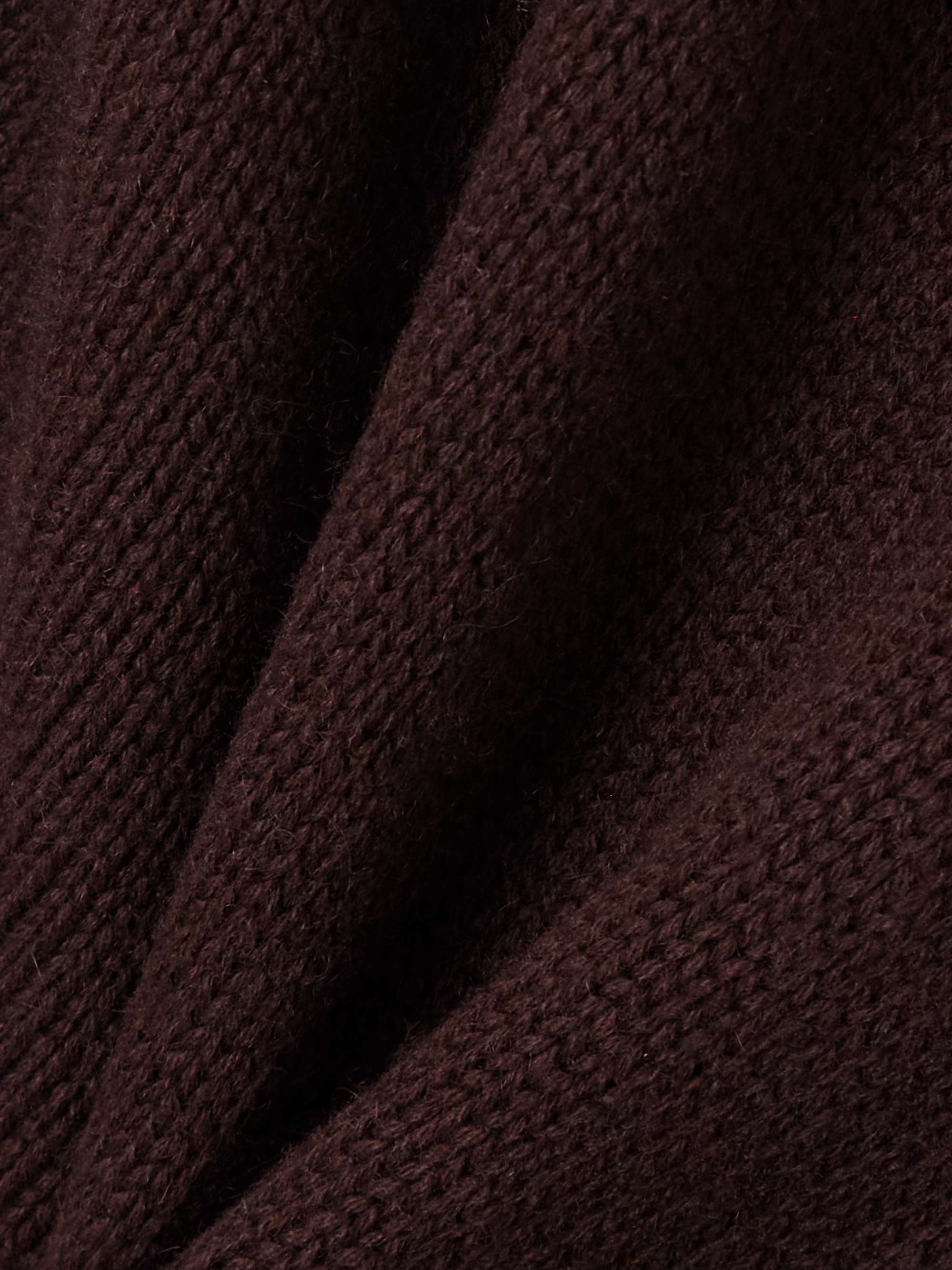 ALLUDE 
