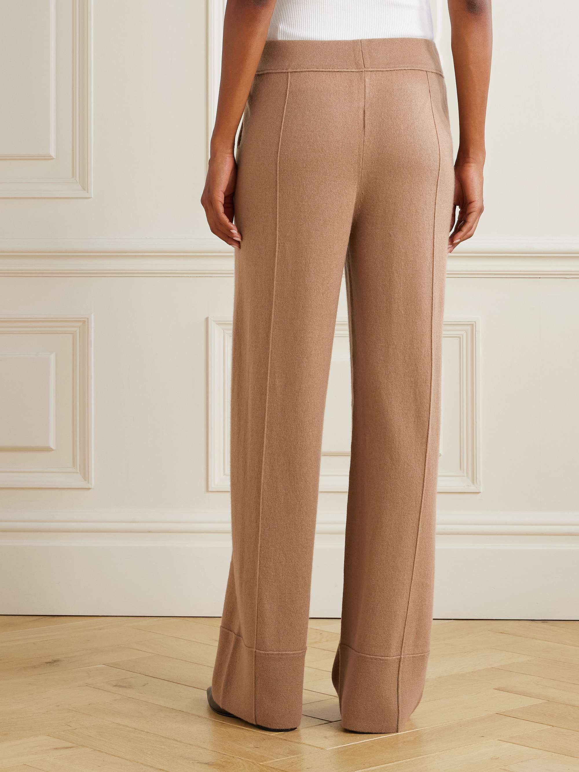 ALLUDE 