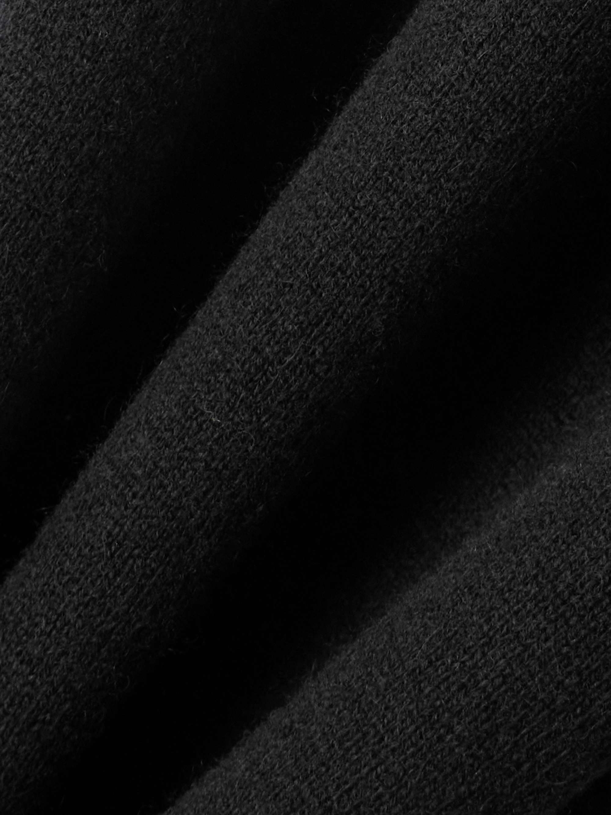 ALLUDE 