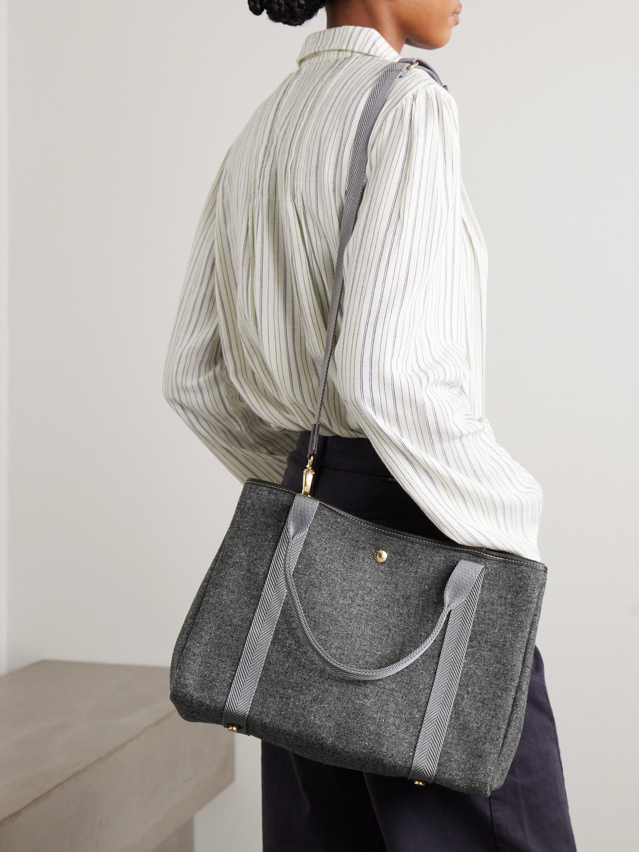 Rue De Verneuil Traversée Whip Medium Leather And Webbing-trimmed Wool-blend Felt Tote In Gray