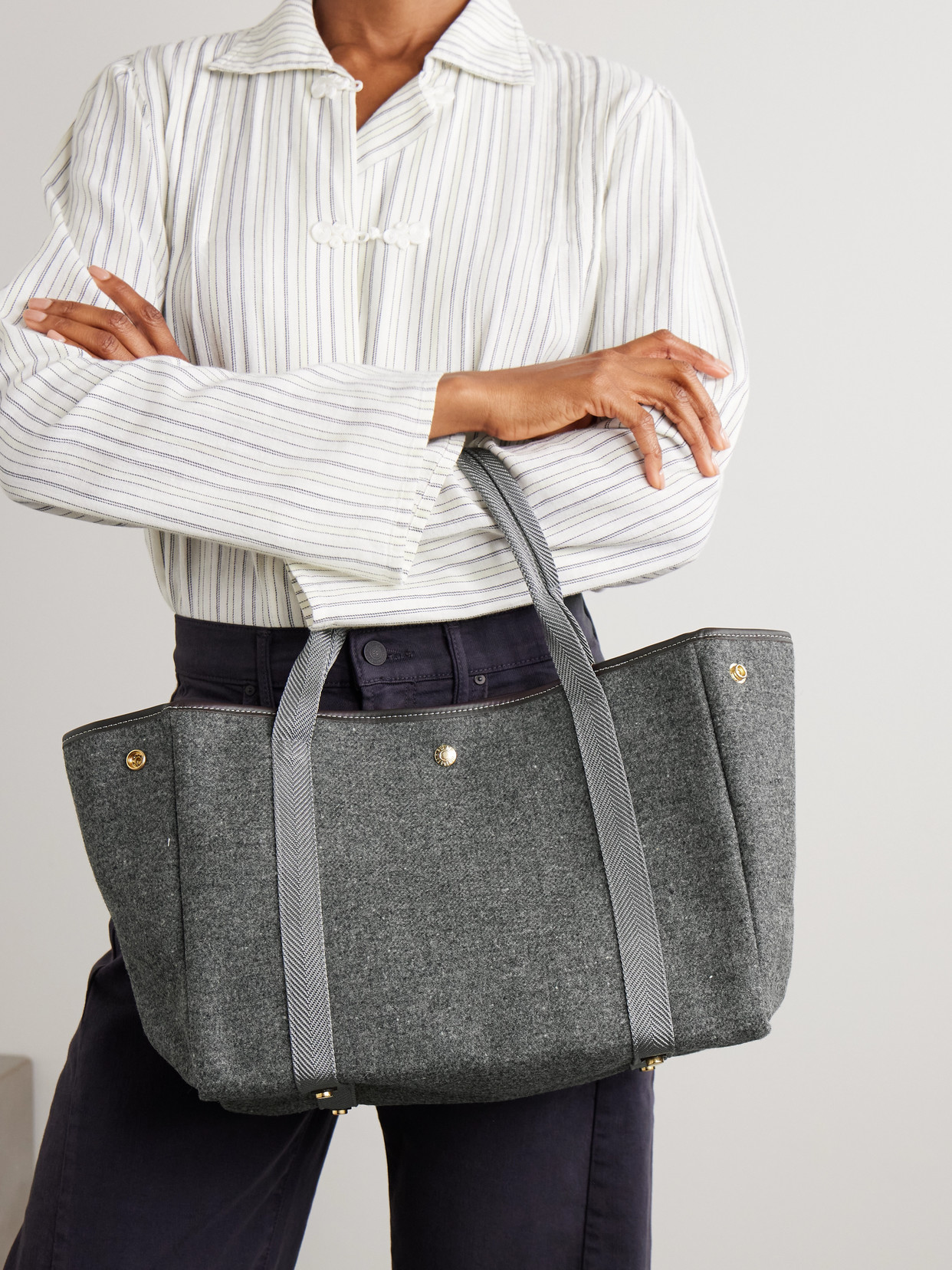Rue De Verneuil Traversée Whip Medium Leather And Webbing-trimmed Wool-blend Felt Tote In Gray