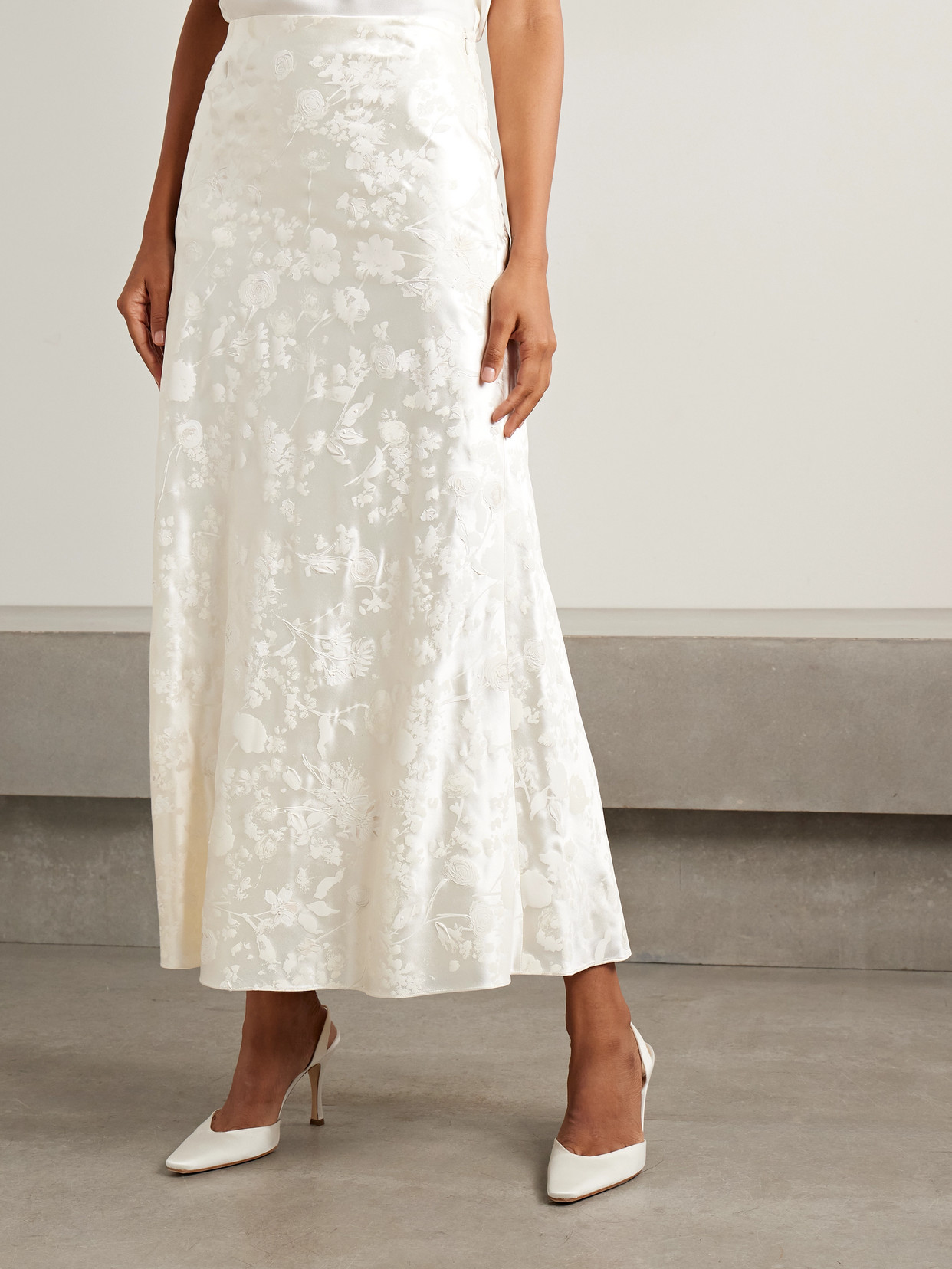 Danielle Frankel Desi Painted Silk And Wool-blend Satin Maxi Skirt In White