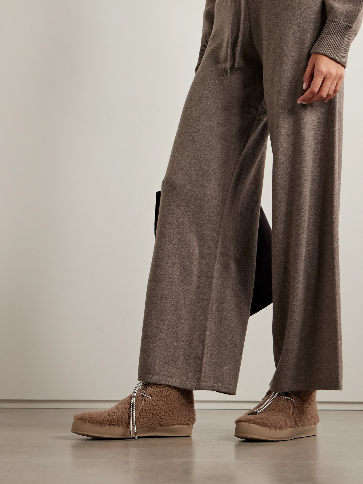 Le Monde Béryl - Desert Shearling Ankle Boots