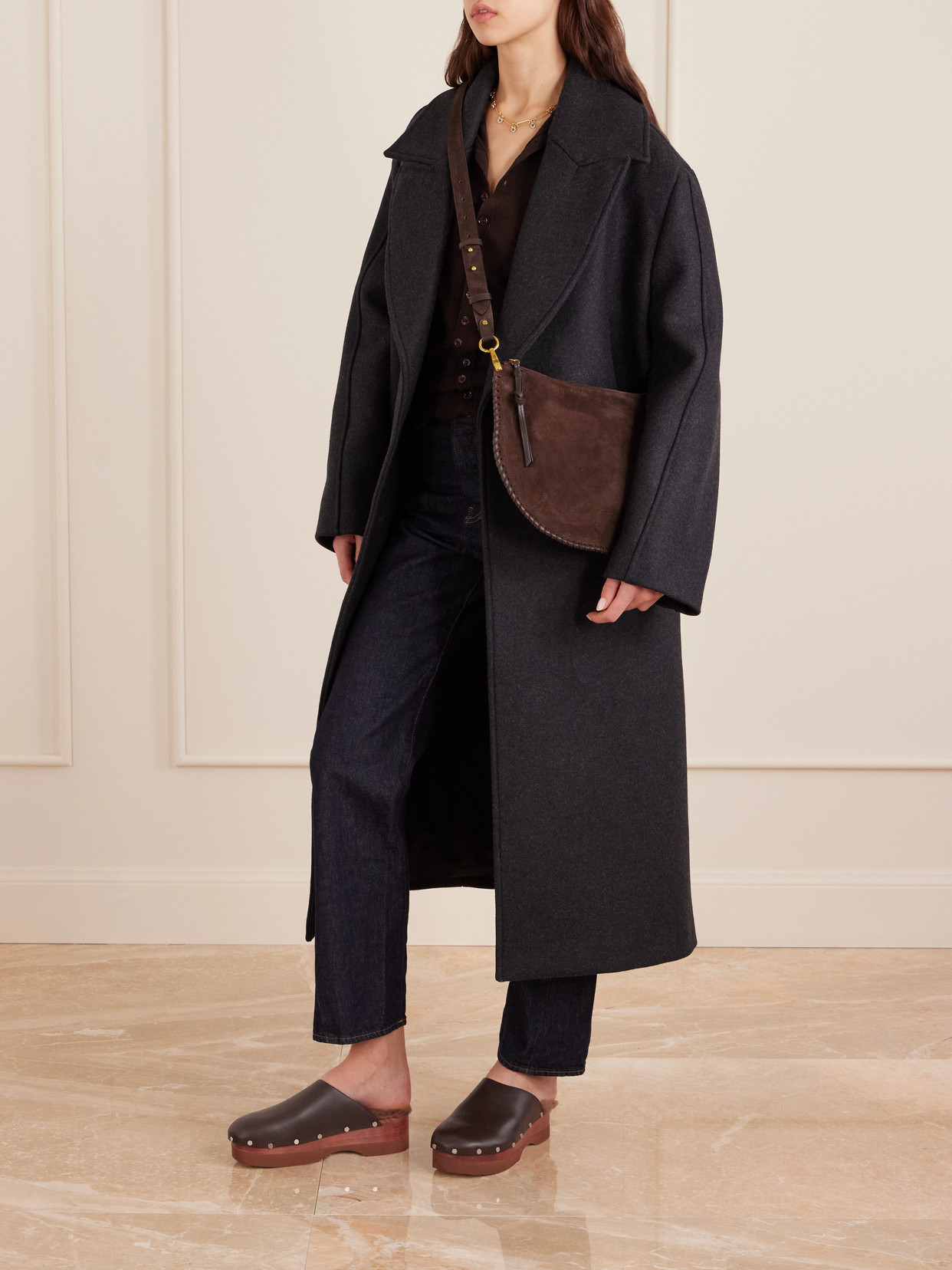 Le Monde Beryl Agnes Shearling-lined Leather Clogs In Brown