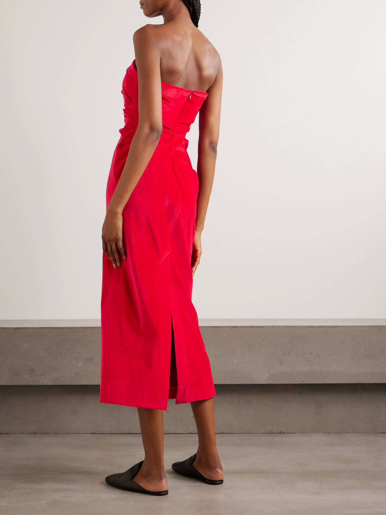 Tove Sabella Strapless Ruched Cotton-blend Velvet Midi Dress In Red