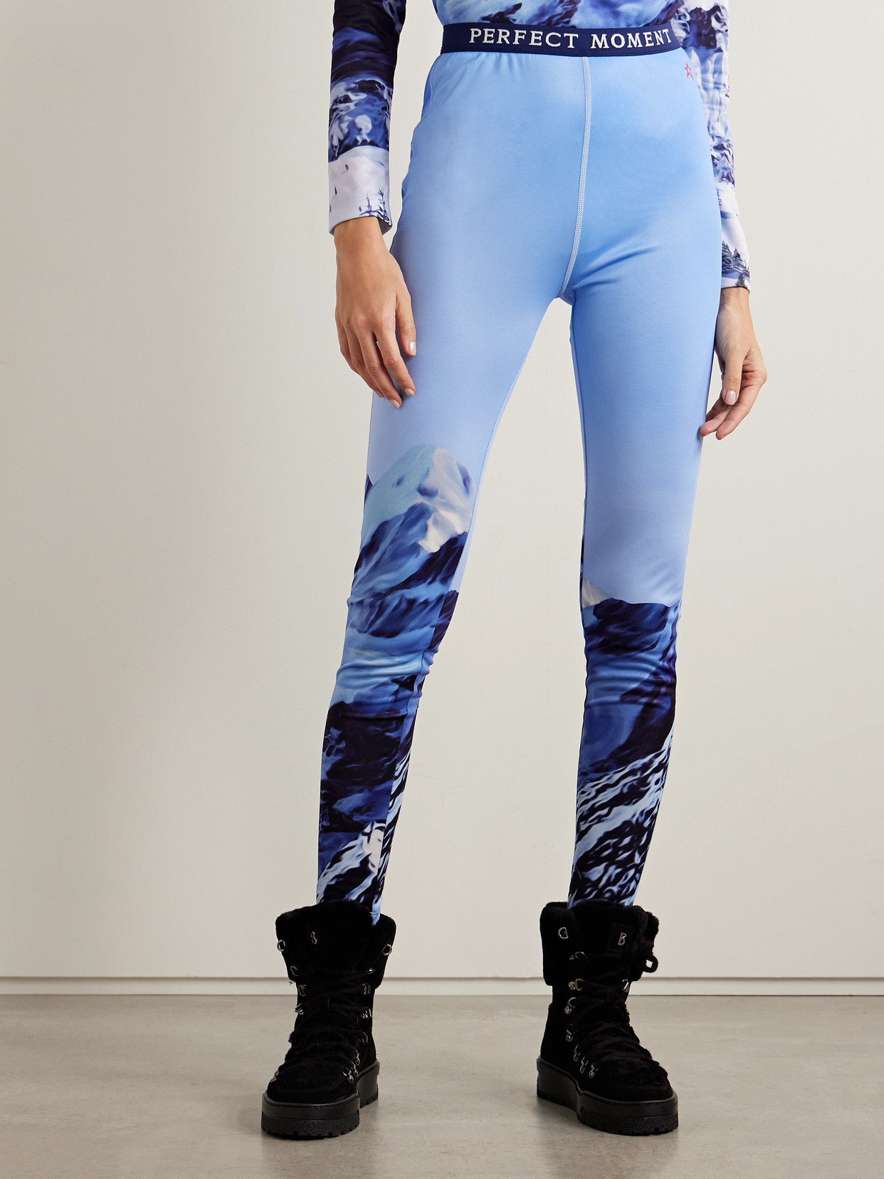Perfect Moment Printed Stretch-jersey Leggings In Blue
