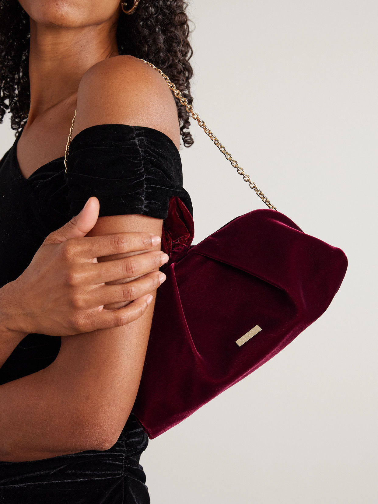 Aquazzura Bow Tie Pleated Velvet Clutch In Red