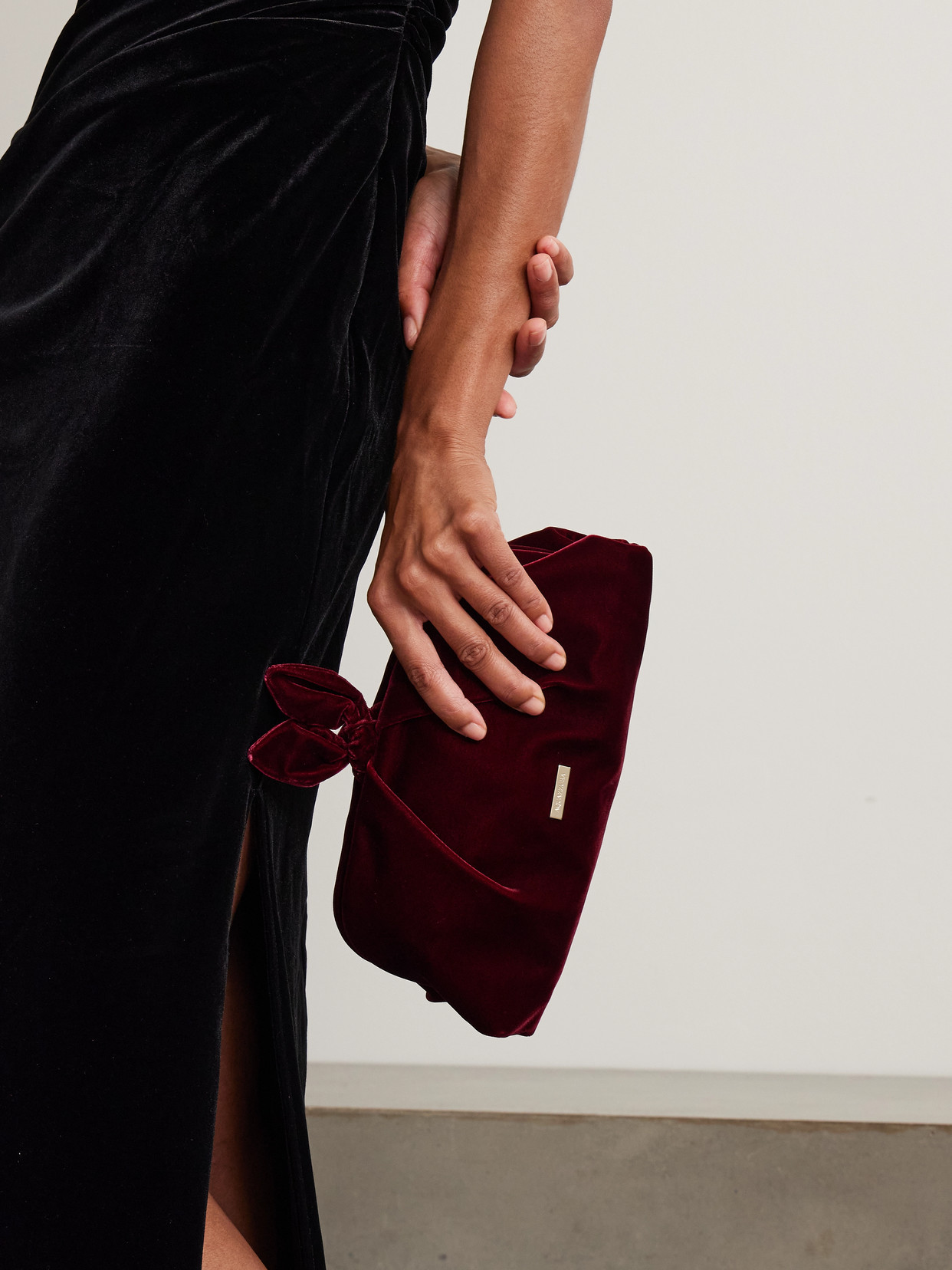 Aquazzura Bow Tie Pleated Velvet Clutch In Red