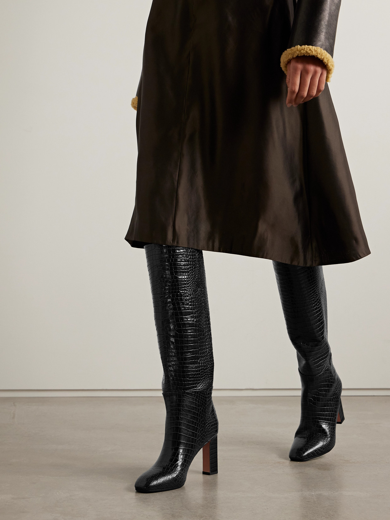 Aquazzura Sellier 85 Croc-effect Leather Knee Boots In Black