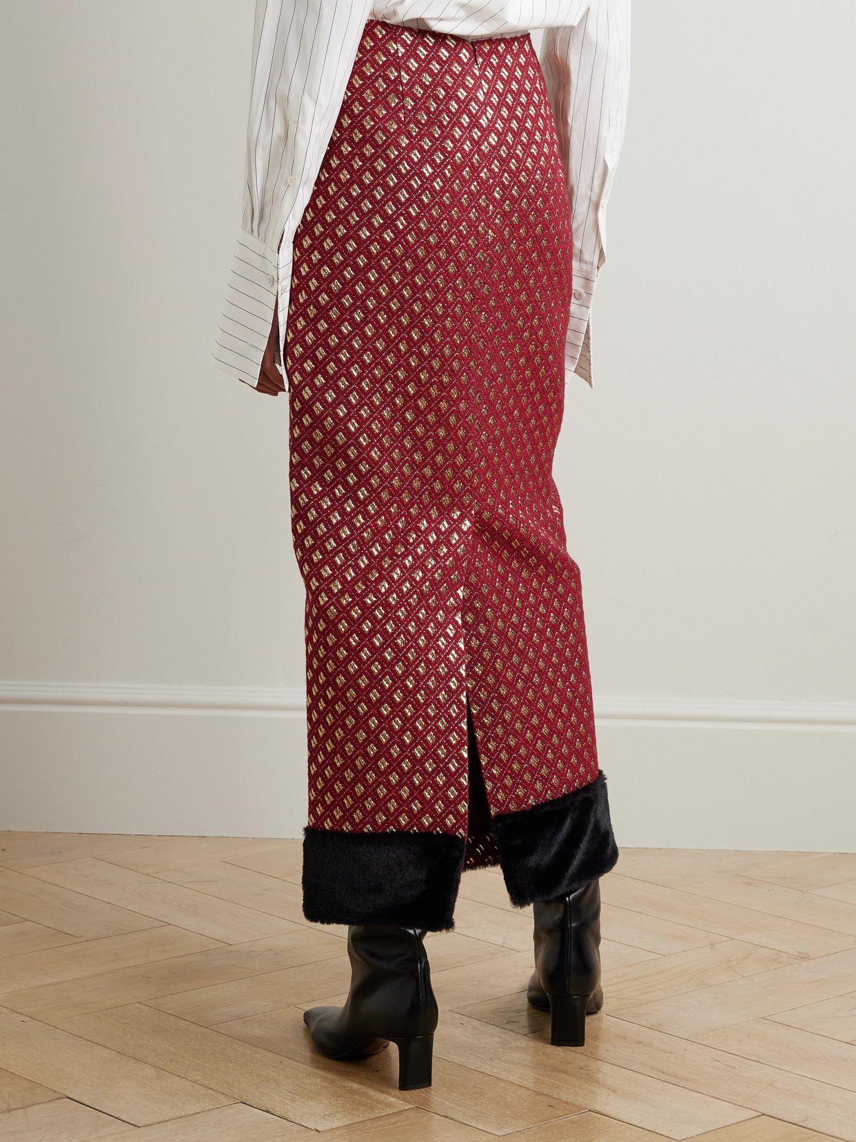 D'estree Monica Plush-trimmed Metallic Jacquard Midi Skirt In Red