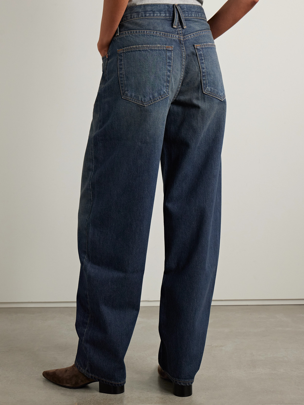 Ella Mid-Rise Barrel-Leg Jeans