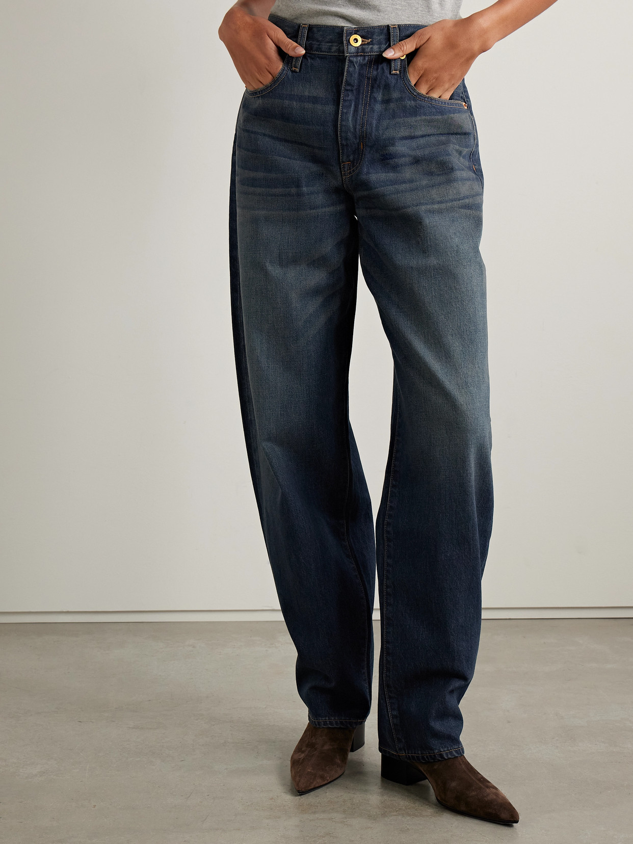 Ella Mid-Rise Barrel-Leg Jeans