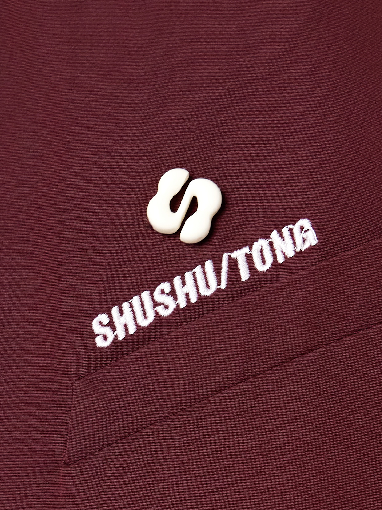 Shushu-tong Pintucked Embroidered Shell Jacket In Red