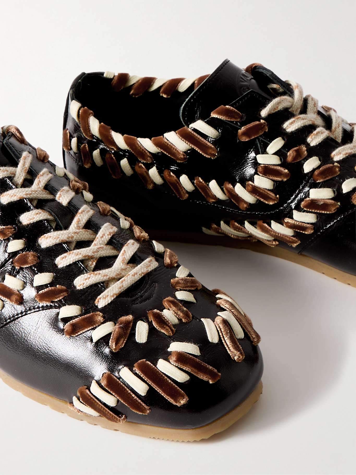 Lacets Pour Dries Van Noten Embellished Leather Sneakers