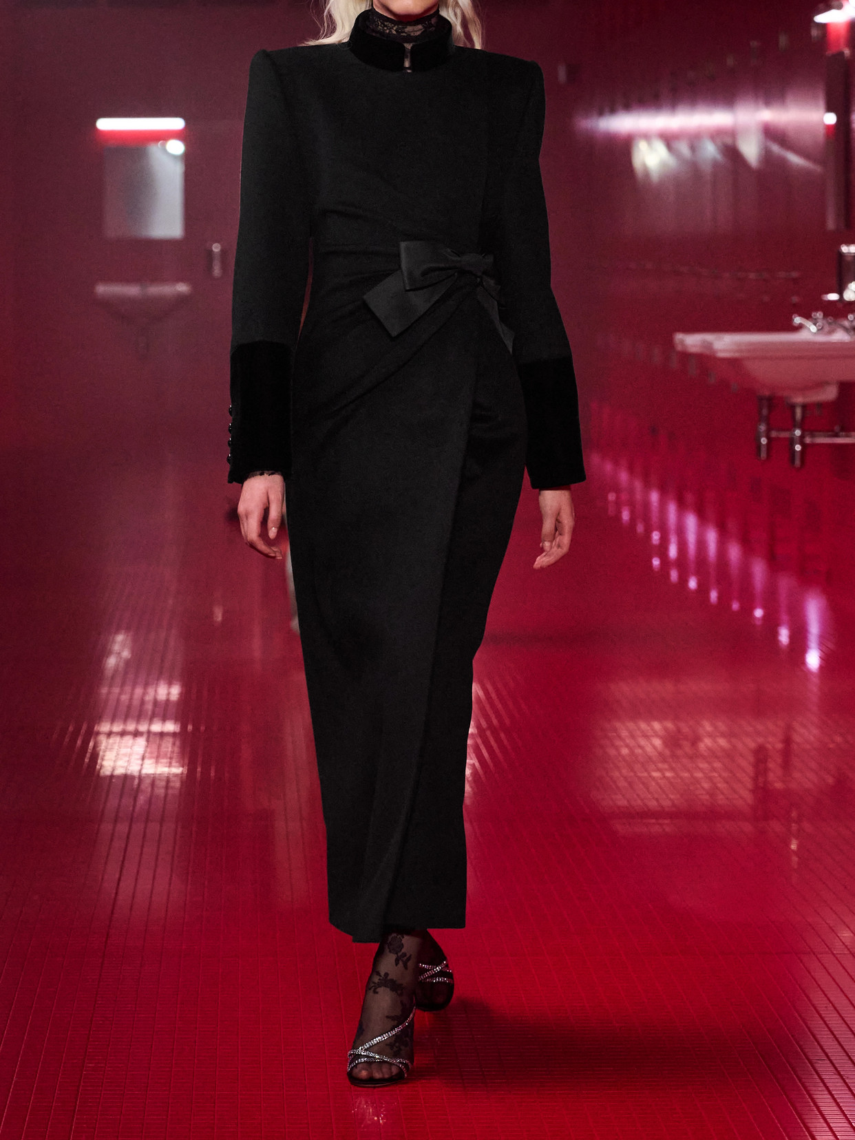 Garavani - Bow-Detailed Velvet-Trimmed Wool And Cashmere-Blend Coat