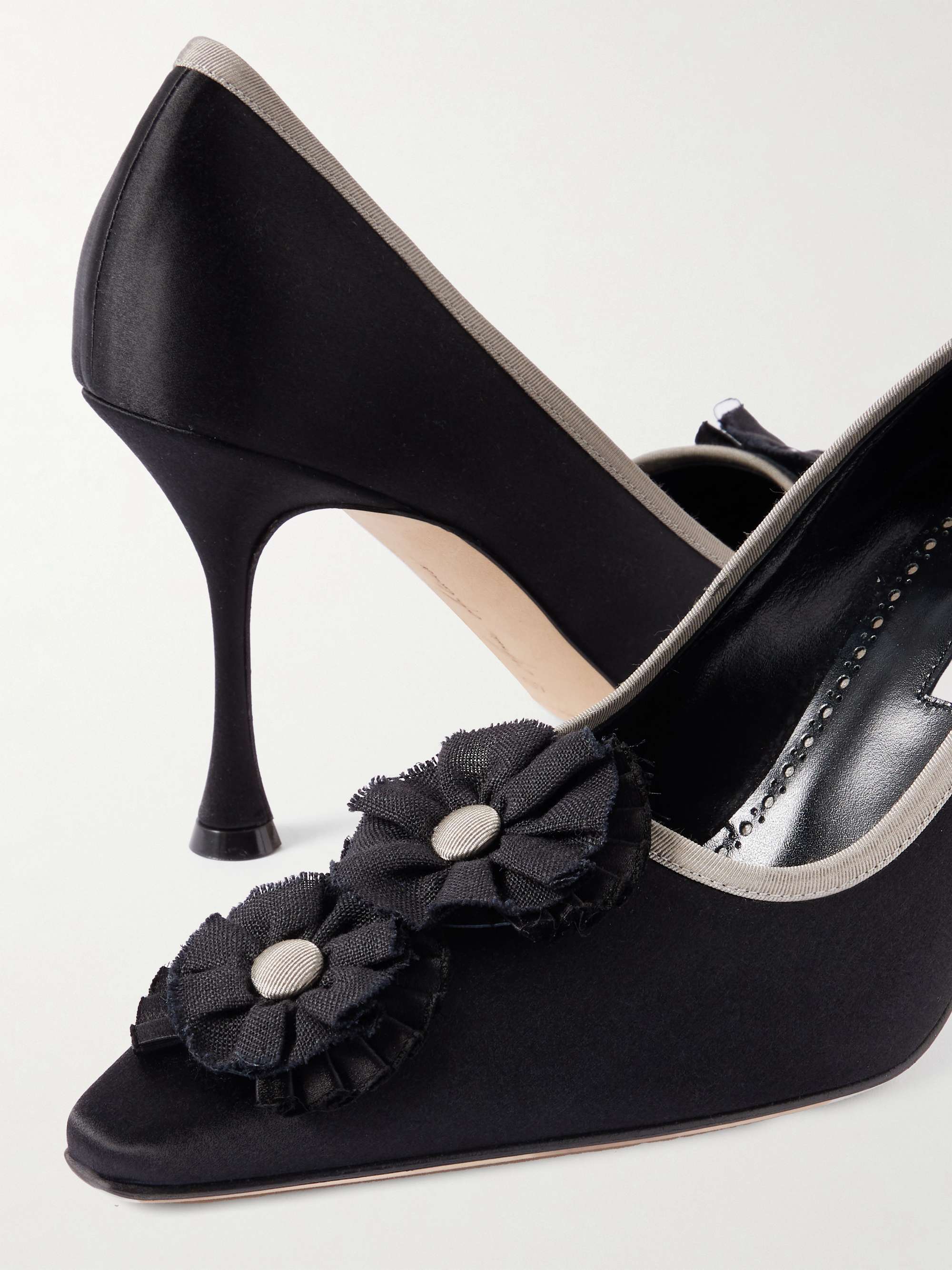 MANOLO BLAHNIK 