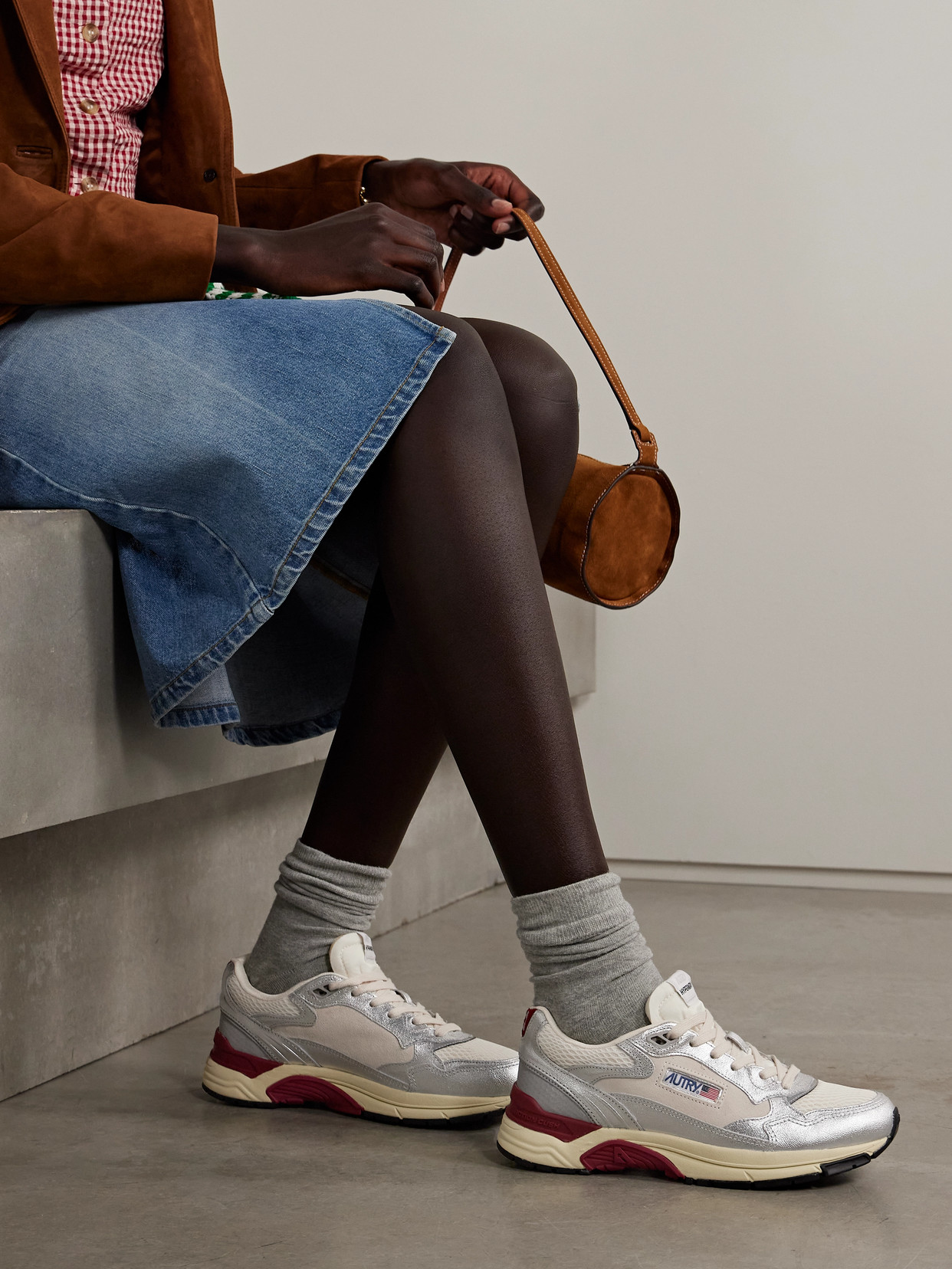 Autry Hyperway Low Mesh And Suede-trimmed Metallic Leather Sneakers
