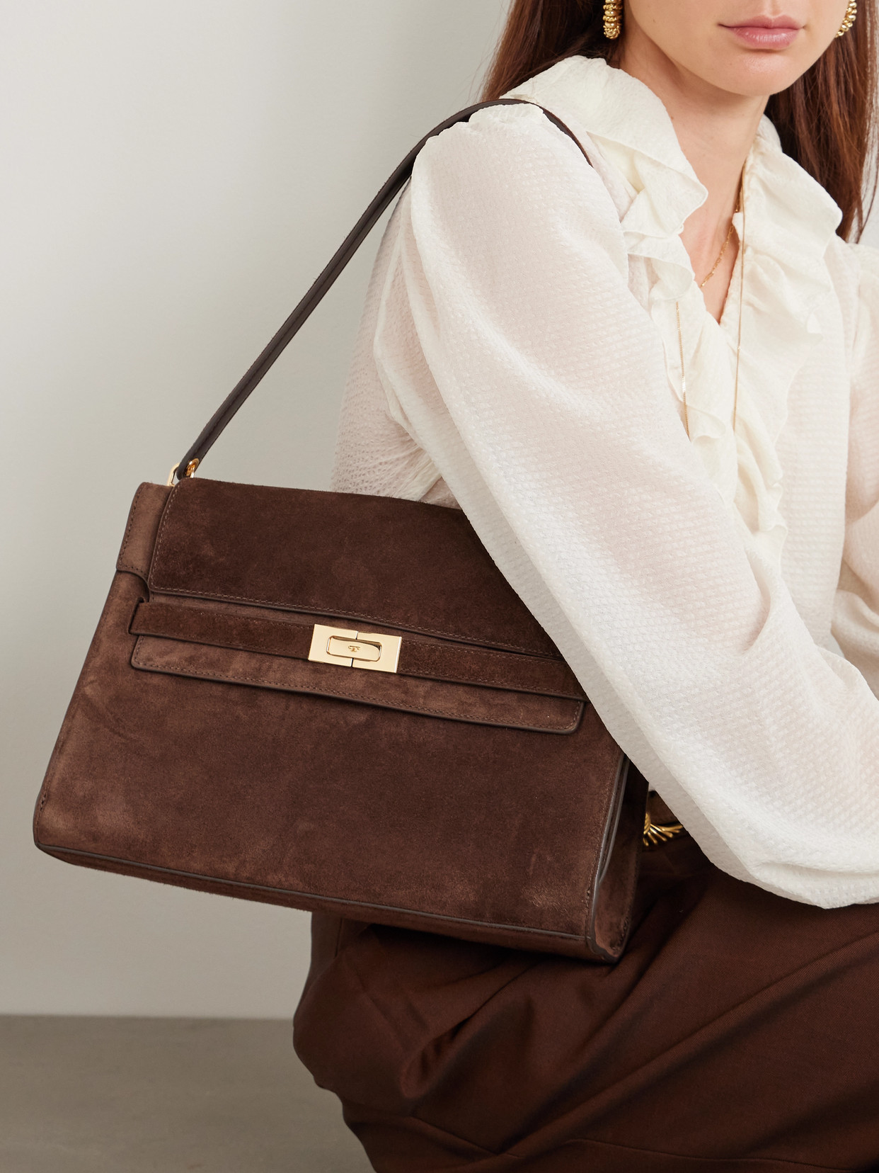 Tory Burch Lee Radziwill Large Suede Shoulder Bag In Brown