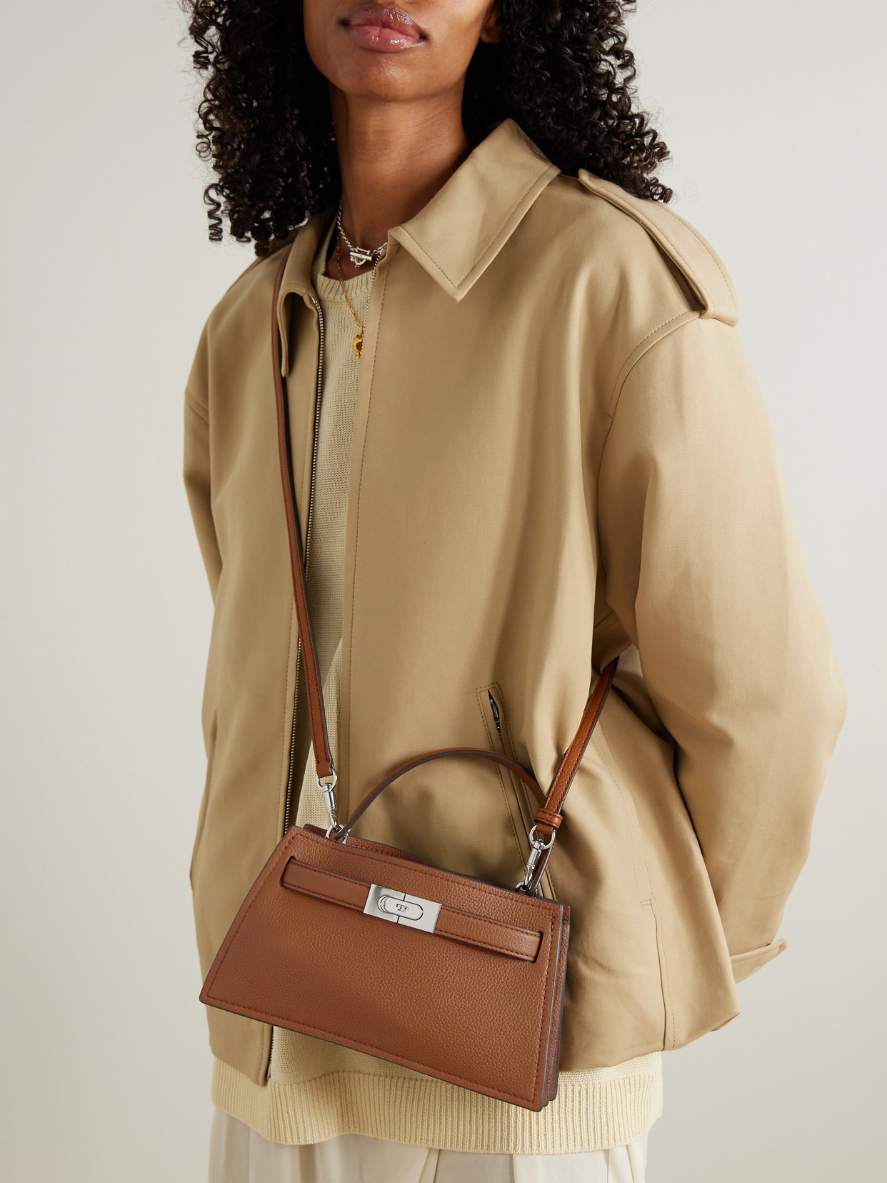 Tory Burch Petite Lee Radziwill Textured-leather Shoulder Bag In Brown