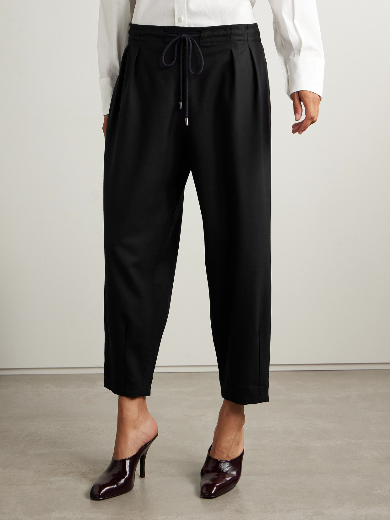 Maria Mcmanus Pleated Wool-blend Tapered Pants In Black
