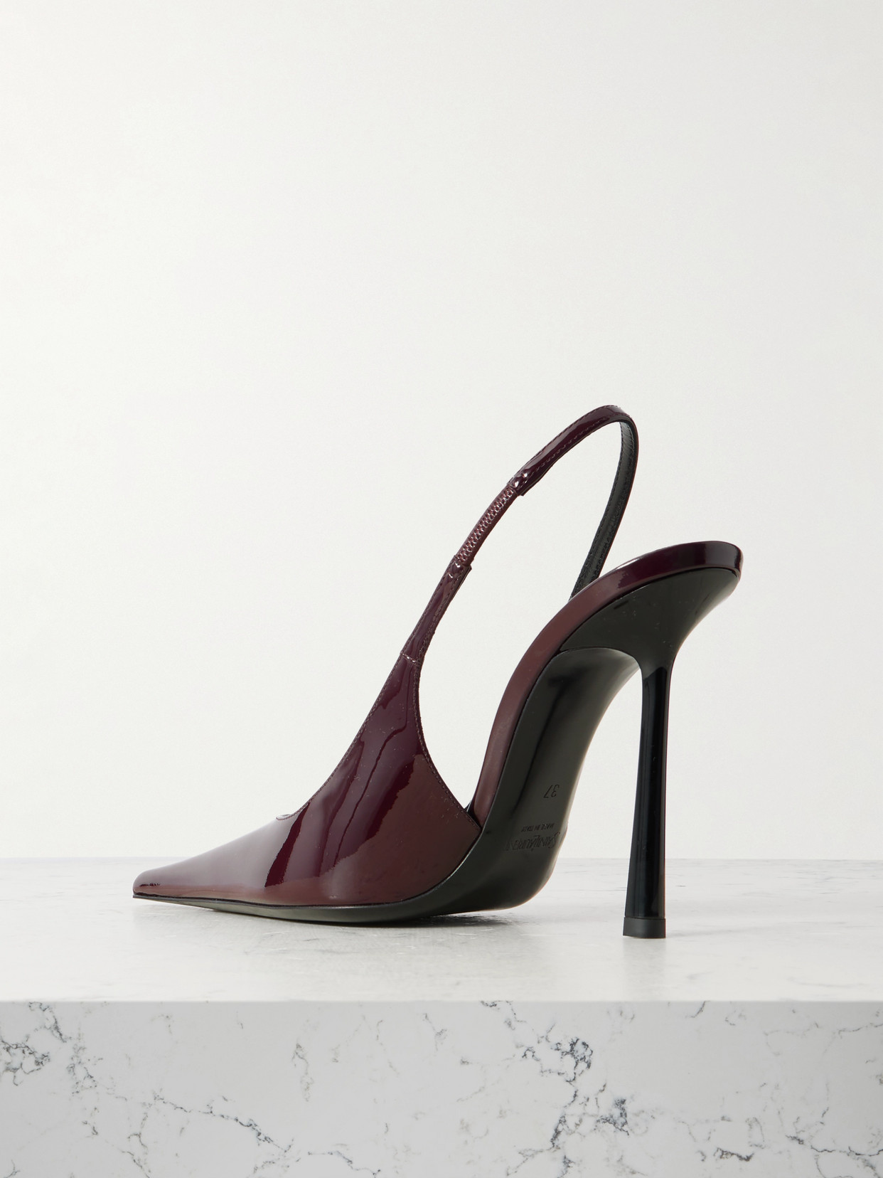 Vendôme Glossed-Leather Slingback