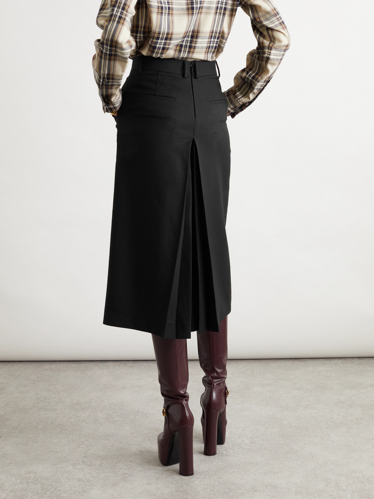 Saint Laurent Cropped Cotton-gabardine Pants In Black