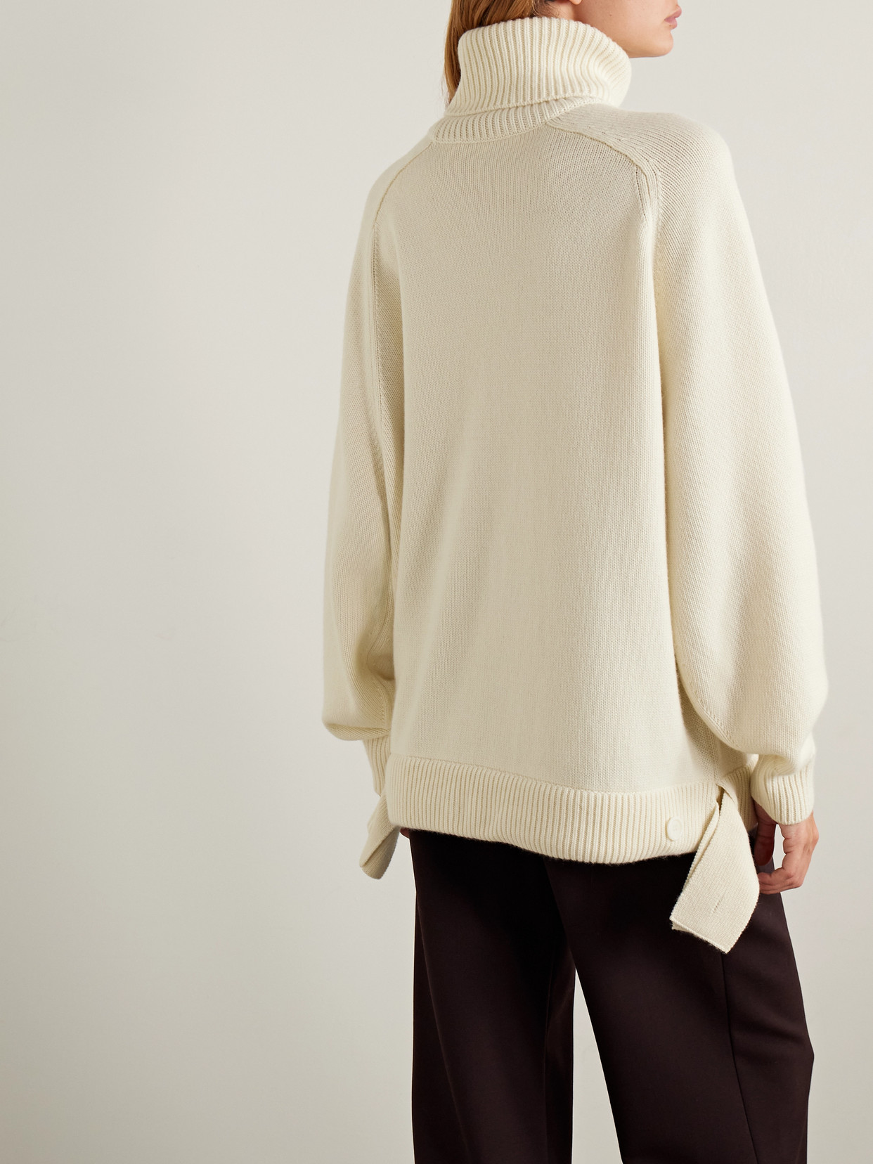 Tibi Oversized Cashmere Turtleneck Sweater In White