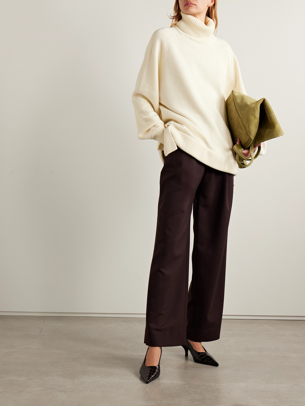 Tibi Oversized Cashmere Turtleneck Sweater In White