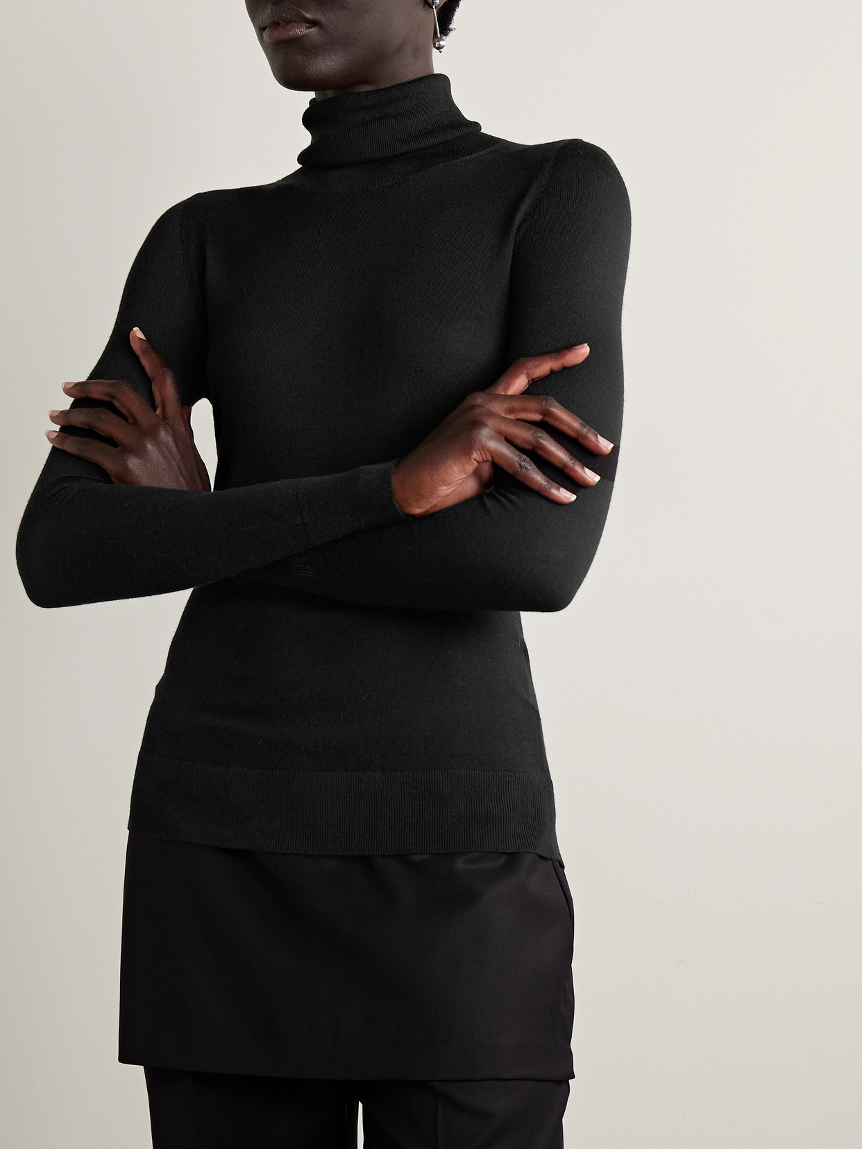 Totême Wool And Silk-blend Turtleneck Sweater In Black