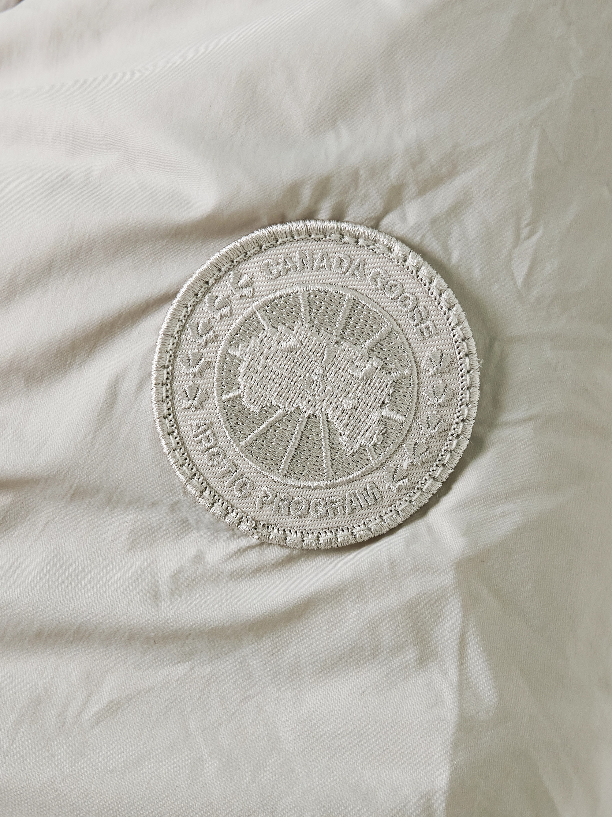 Canada Goose Elba cropped padded shell down jacket thumbnail