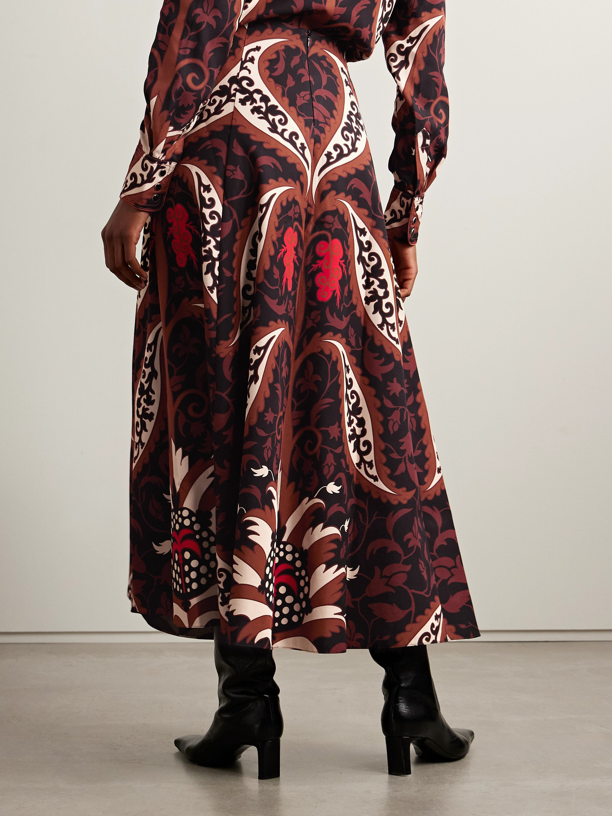 Johanna Ortiz Encanto De Isla Printed Recycled-twill Midi Skirt In Multi