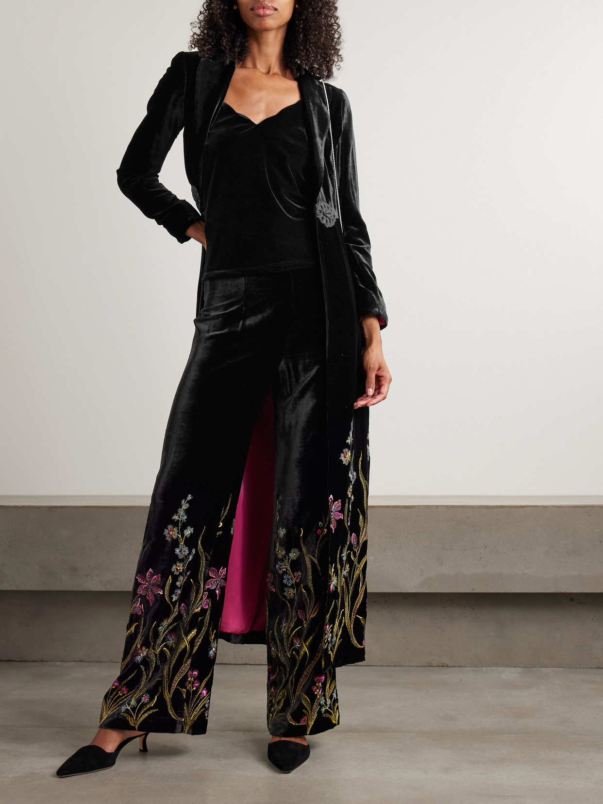 Loretta Caponi Pyrite Scalloped Velvet Camisole In Black