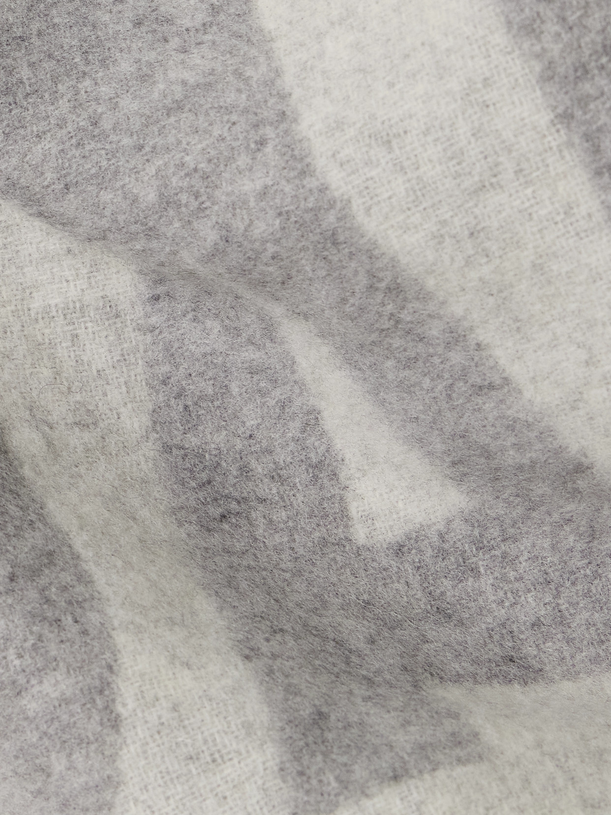Jacquemus Fringed Wool-jacquard Scarf In Gray