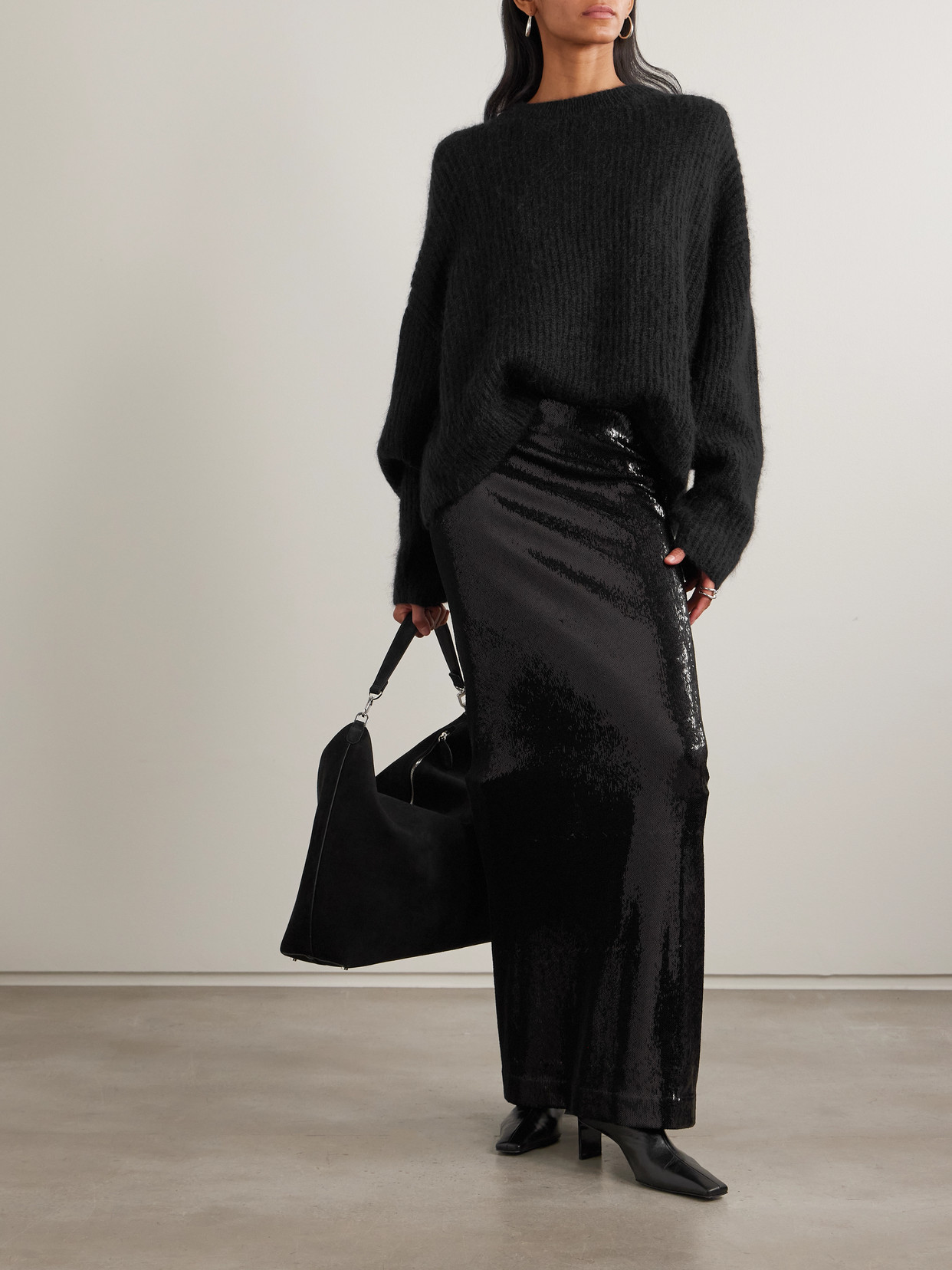 Totême Oversized Ribbed Alpaca-blend Sweater In Black