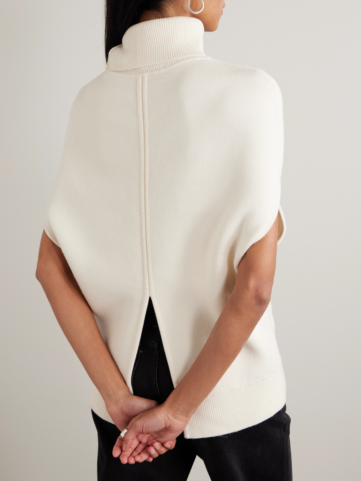 Totême Oversized Knitted Wool Turtleneck Tank In White